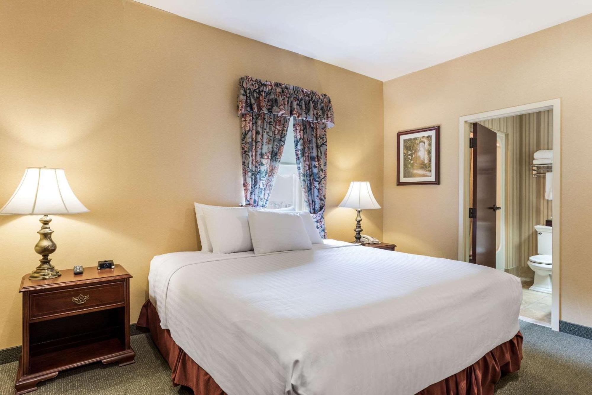 Traditions Hotel & Spa, Ascend Hotel Collection Johnson City Exteriör bild