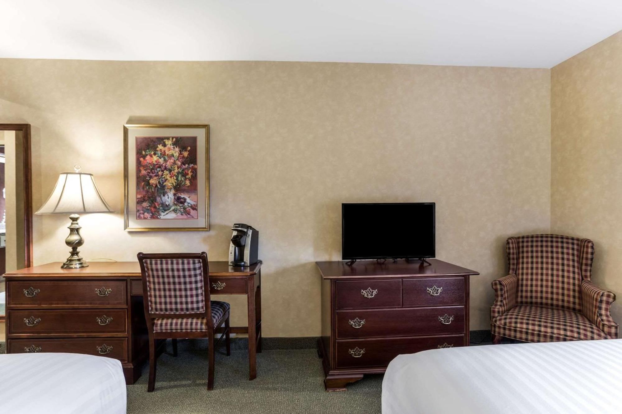 Traditions Hotel & Spa, Ascend Hotel Collection Johnson City Exteriör bild