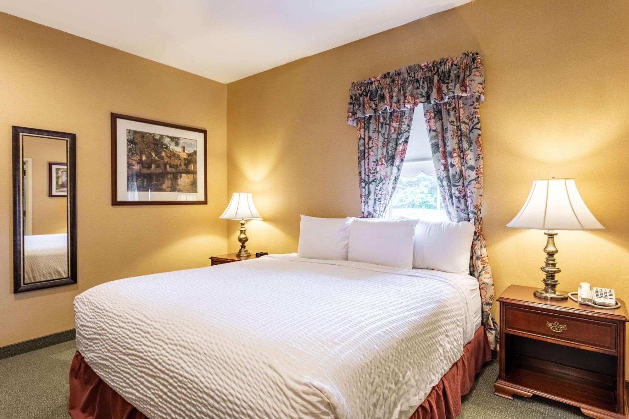 Traditions Hotel & Spa, Ascend Hotel Collection Johnson City Exteriör bild